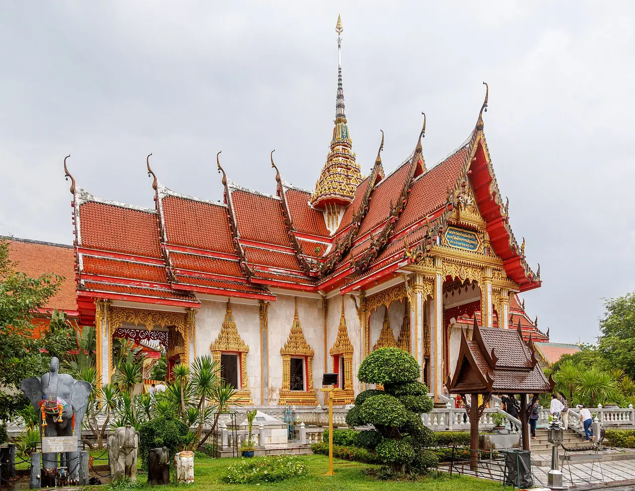A temple hall in the Wat Chalong compound