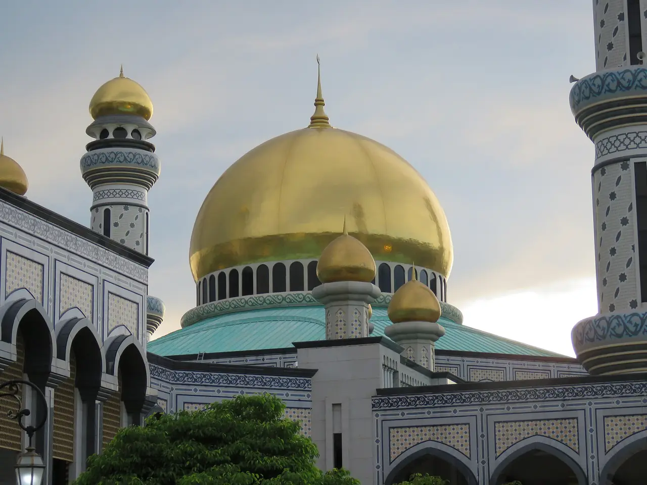 ภาพบรูไน: มัสยิด Jame' Asr บรูไน 2569 เวลาเปิด ชุดแต่งกาย 29 โดมทอง