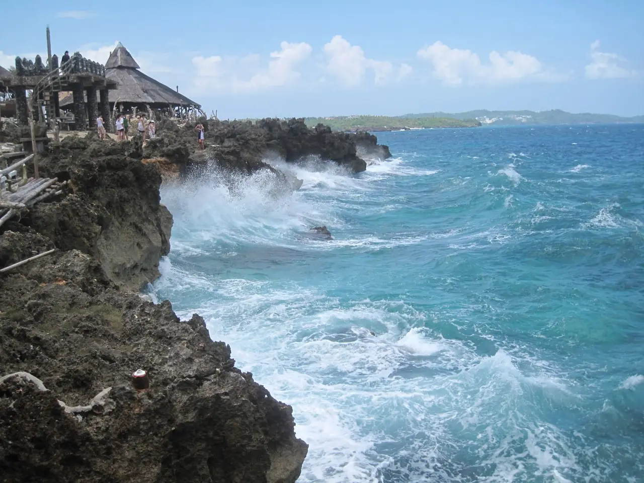 Crystal Cove หนึ่งในจุดที่ทัวร์ล่องเรือเที่ยวเกาะในโบราเคย์แวะ