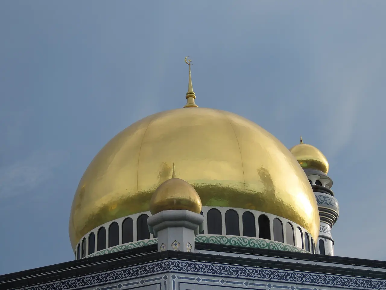 มัสยิด Jame' Asr Hassanil Bolkiah ถ่ายเมษายน 2568 ตามชื่อไฟล์ภาพ