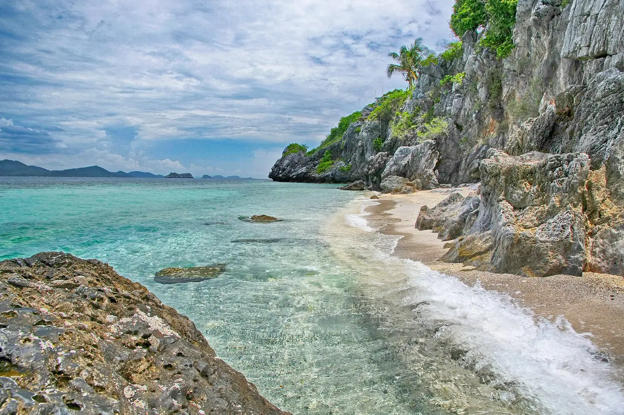 ภาพประกอบ ชุมพร: อุทยานแห่งชาติหมู่เกาะชุมพร ค่าเข้า เวลา เกาะ ดำน้ำ เรือ