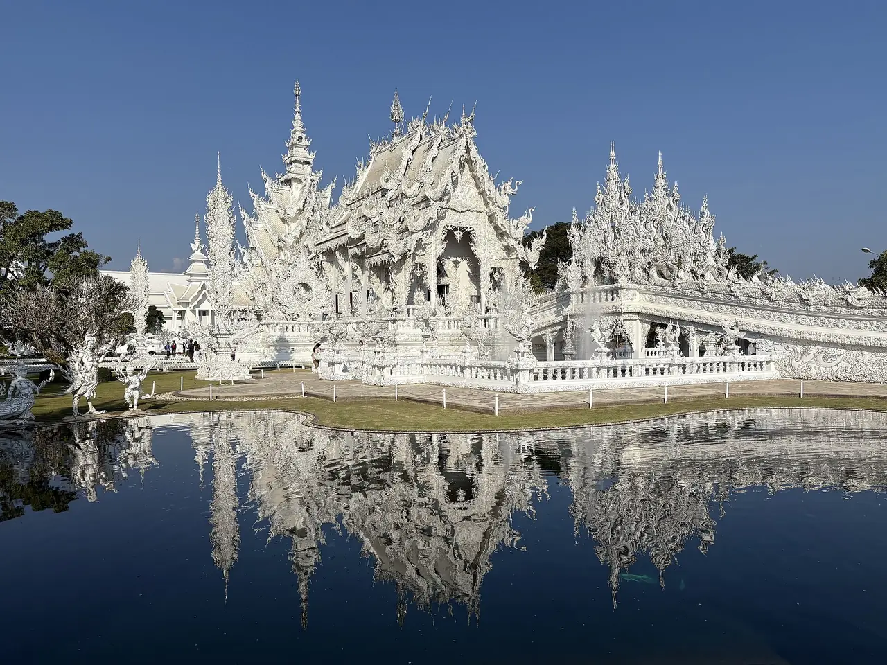 วัดร่องขุ่น (วัดขาว) จังหวัดเชียงราย