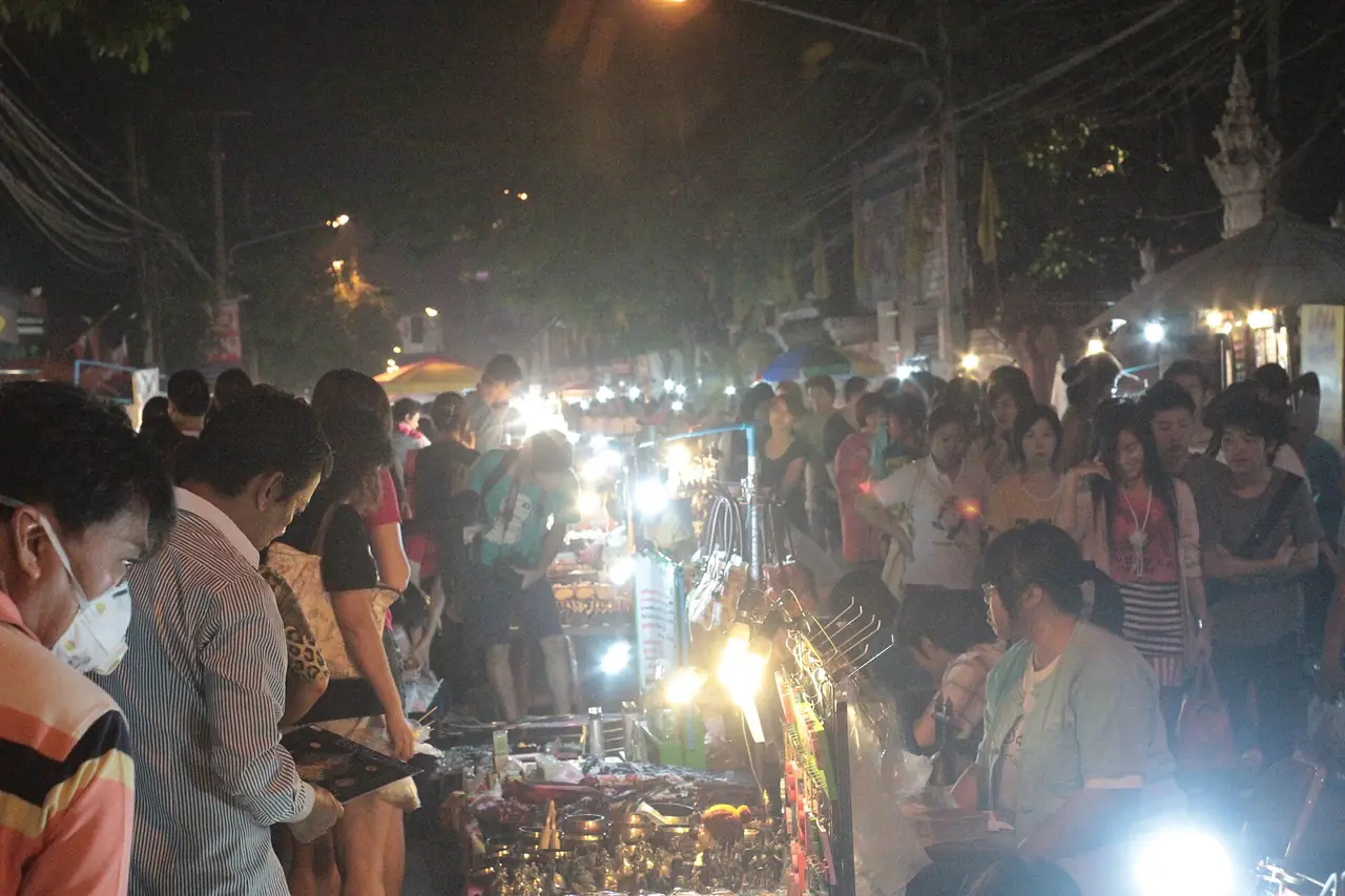 Evening crowds at the Sunday Walking Street on Ratchadamnoen Road