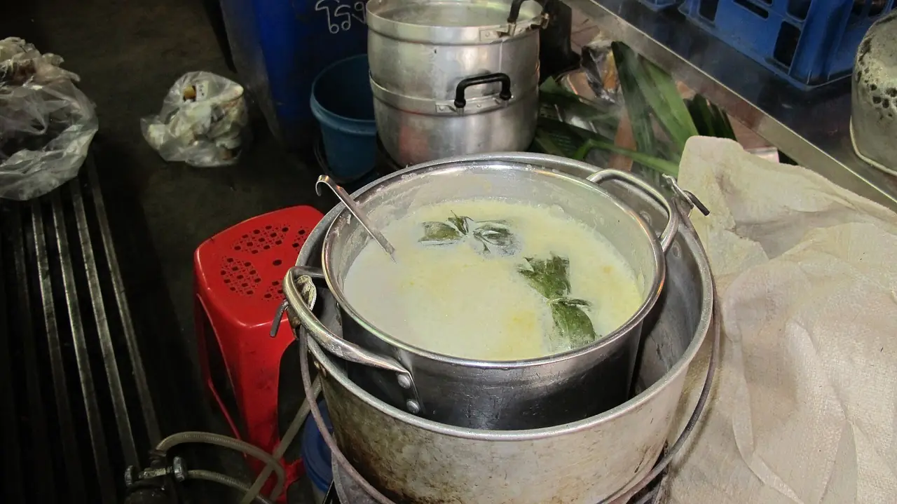 หม้อซุปกะทิที่ตลาดในเชียงใหม่