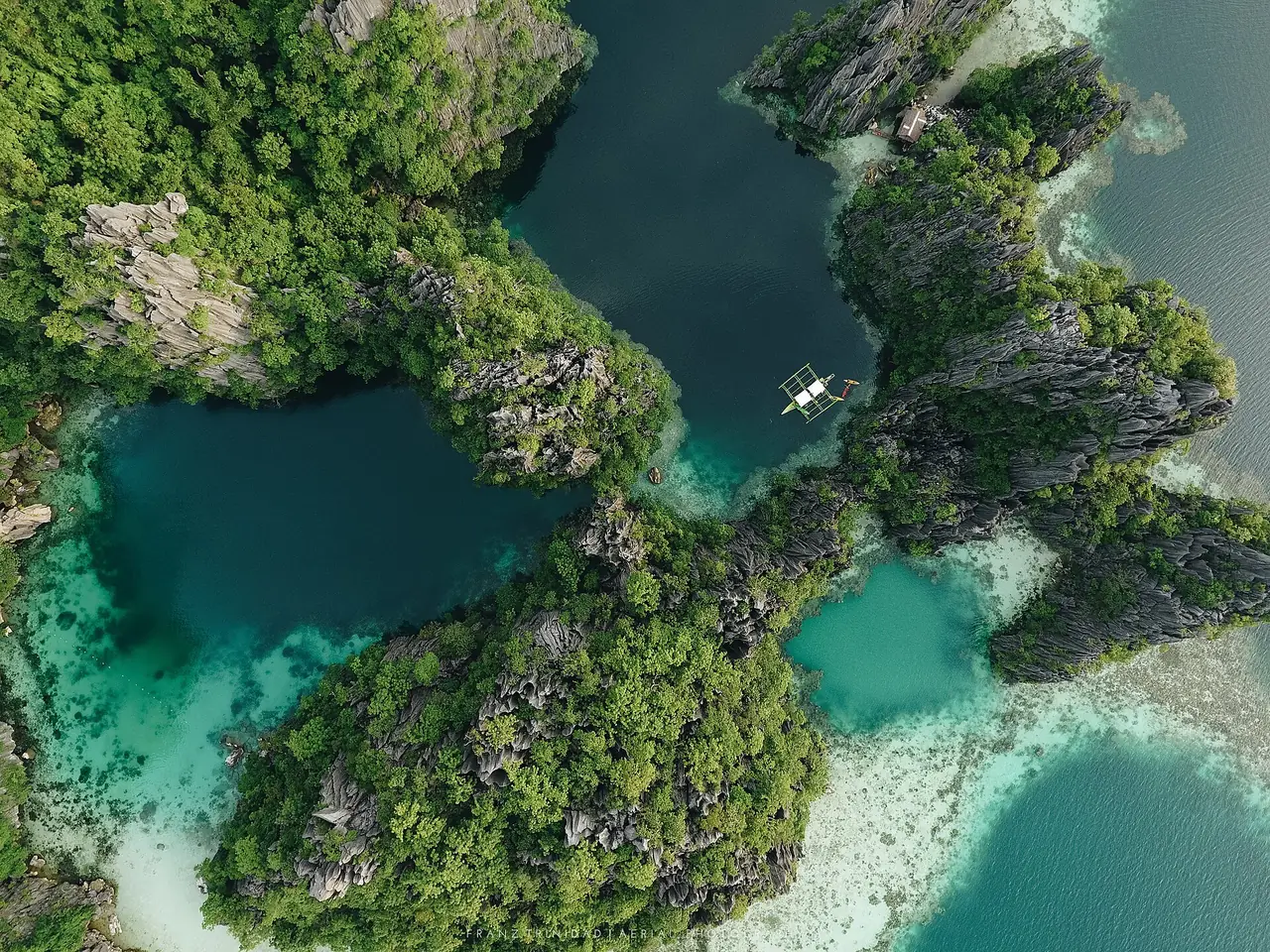 ทวินลากูน เกาะโครอน มองจากมุมสูง