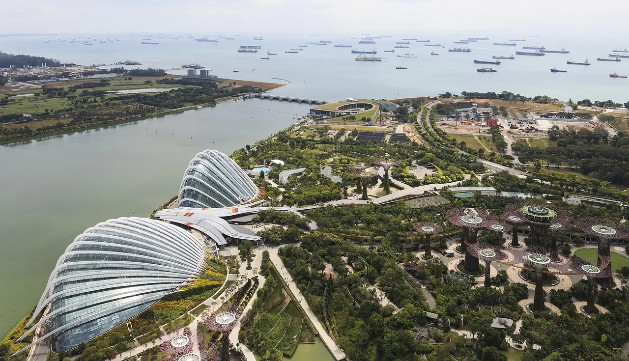 โรงเรือน Flower Dome และ Cloud Forest มองจากมุมสูง