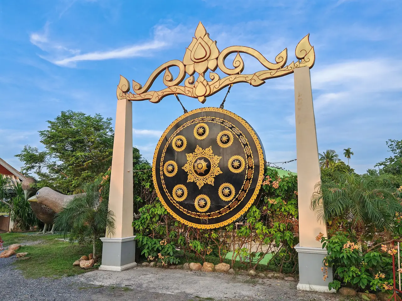Khlong Hae Floating Market in Hat Yai, shown here as a market illustration