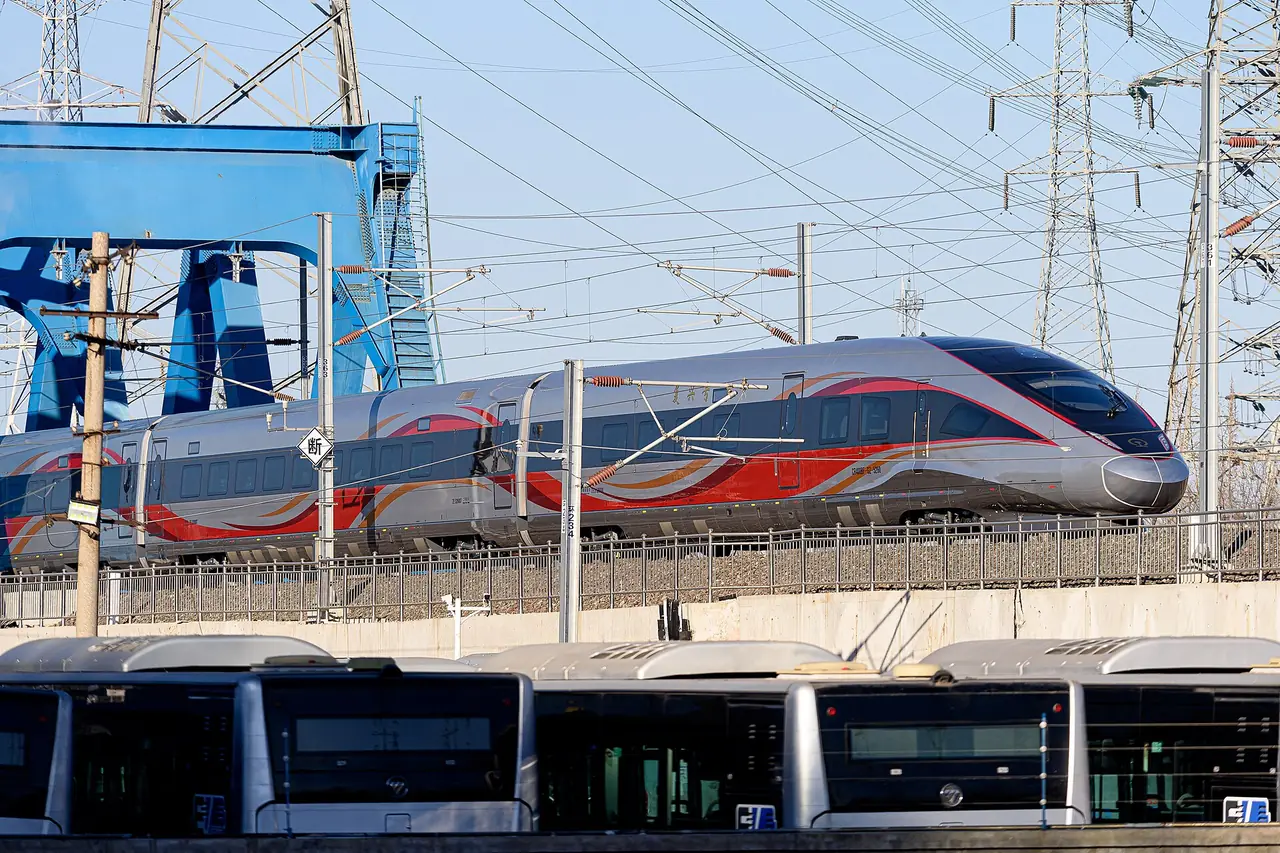 รถไฟความเร็วสูง CR400BF ขบวนปักกิ่งเฉาหยาง-ฮาร์บินตะวันตก ภาพถ่ายโดย N509FZ