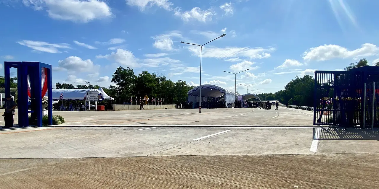 ภาพประกอบ หาดใหญ่: ข้ามแดนหาดใหญ่ไปมาเลเซีย ด่านสะเดาใหม่ ปาดังเบซาร์ 2569