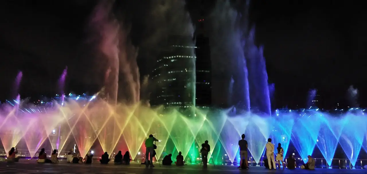 The ICONIC multimedia fountain show in rainbow colours