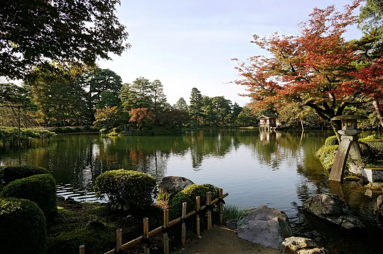 สวนเคนโรคุเอนที่คานาซาวะ (ภาพบรรยากาศ เมืองที่ JNTO มีหน้าจุดหมาย)