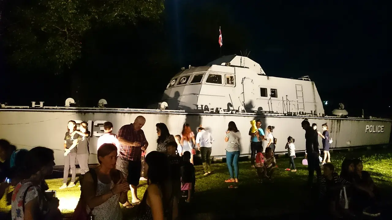 ภาพประกอบ เขาหลักและสิมิลัน: ที่เที่ยวเขาหลัก ลำรู่ เรือ 813 สึนามิ น้ำตก ท้ายเหมือง