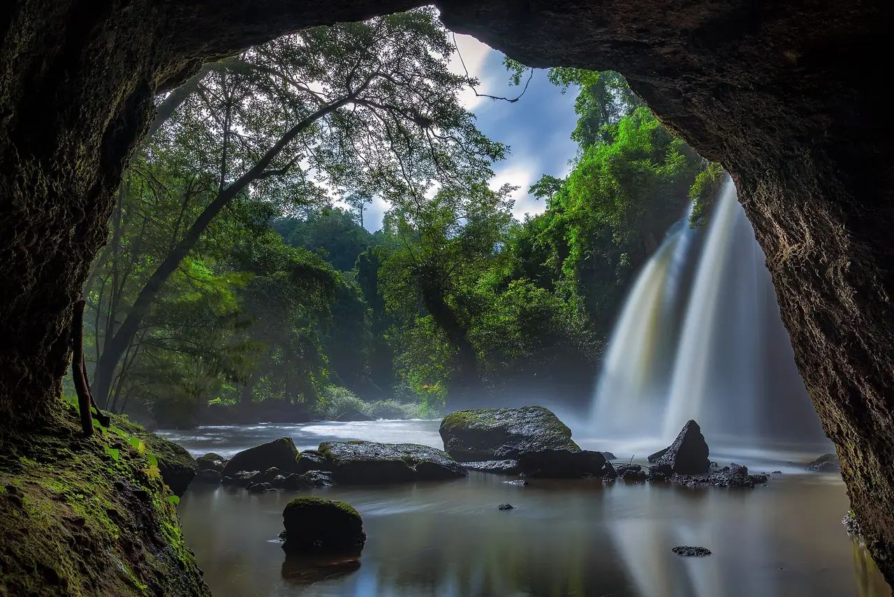 น้ำตกเหวสุวัต อุทยานแห่งชาติเขาใหญ่