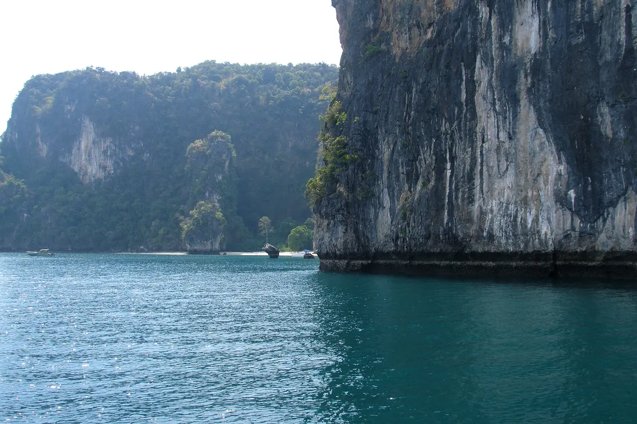 ภาพประกอบ เกาะยาวน้อย: ทริปเกาะห้อง เกาะนก อ่าวพังงา จากเกาะยาว ค่าอุทยาน