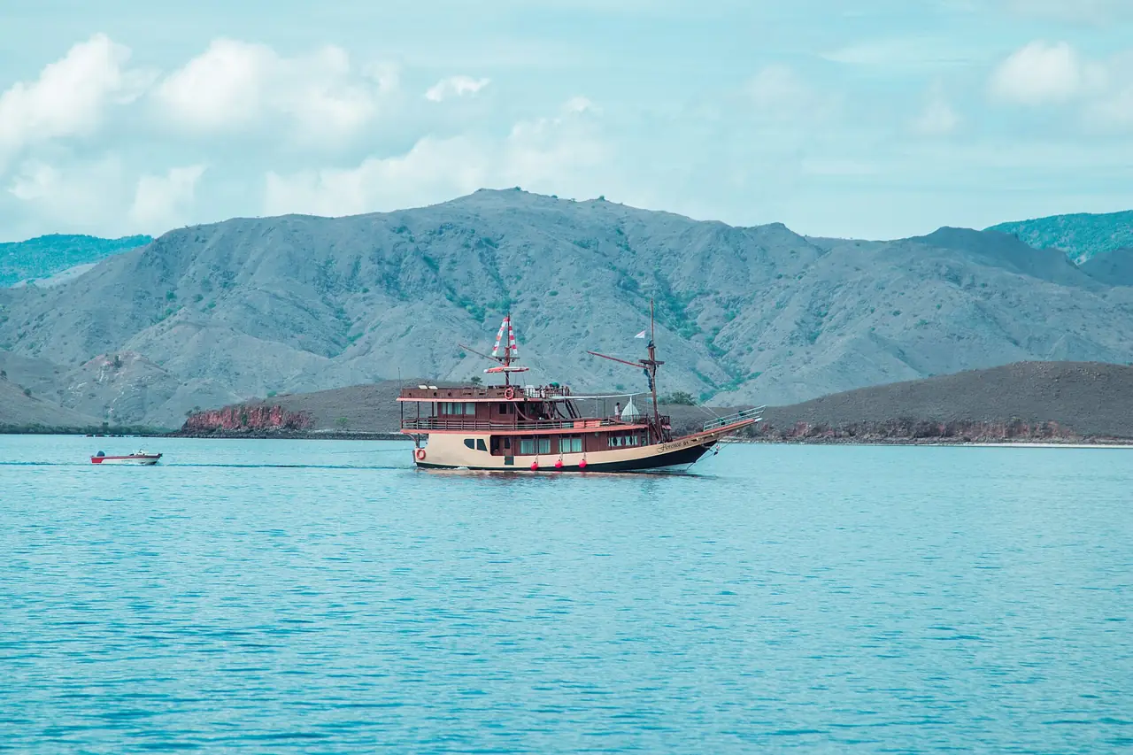 ภาพประกอบ อินโดนีเซีย: ทัวร์เรือโคโมโด วันเดียวหรือเรือค้างคืน ราคา ความปลอดภัย