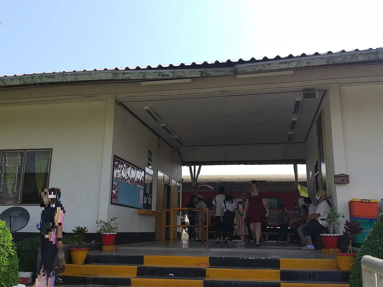 สถานีรถไฟโคกสลุง ภาพของ Suikotei จาก Wikimedia Commons ใบอนุญาต CC BY-SA 4.0