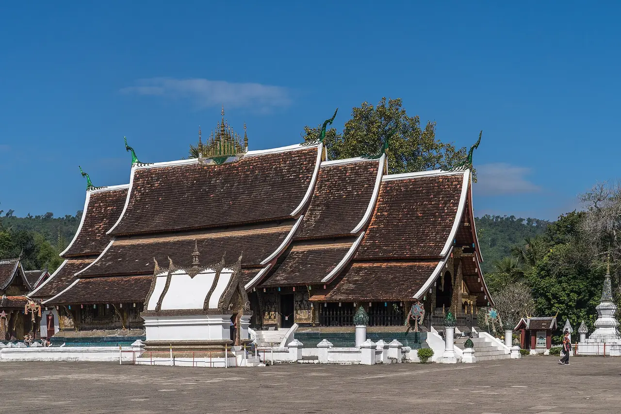 ภาพประกอบ ลาว: วัดเชียงทอง หลวงพระบาง ค่าเข้า 30,000 กีบ เวลาเปิด