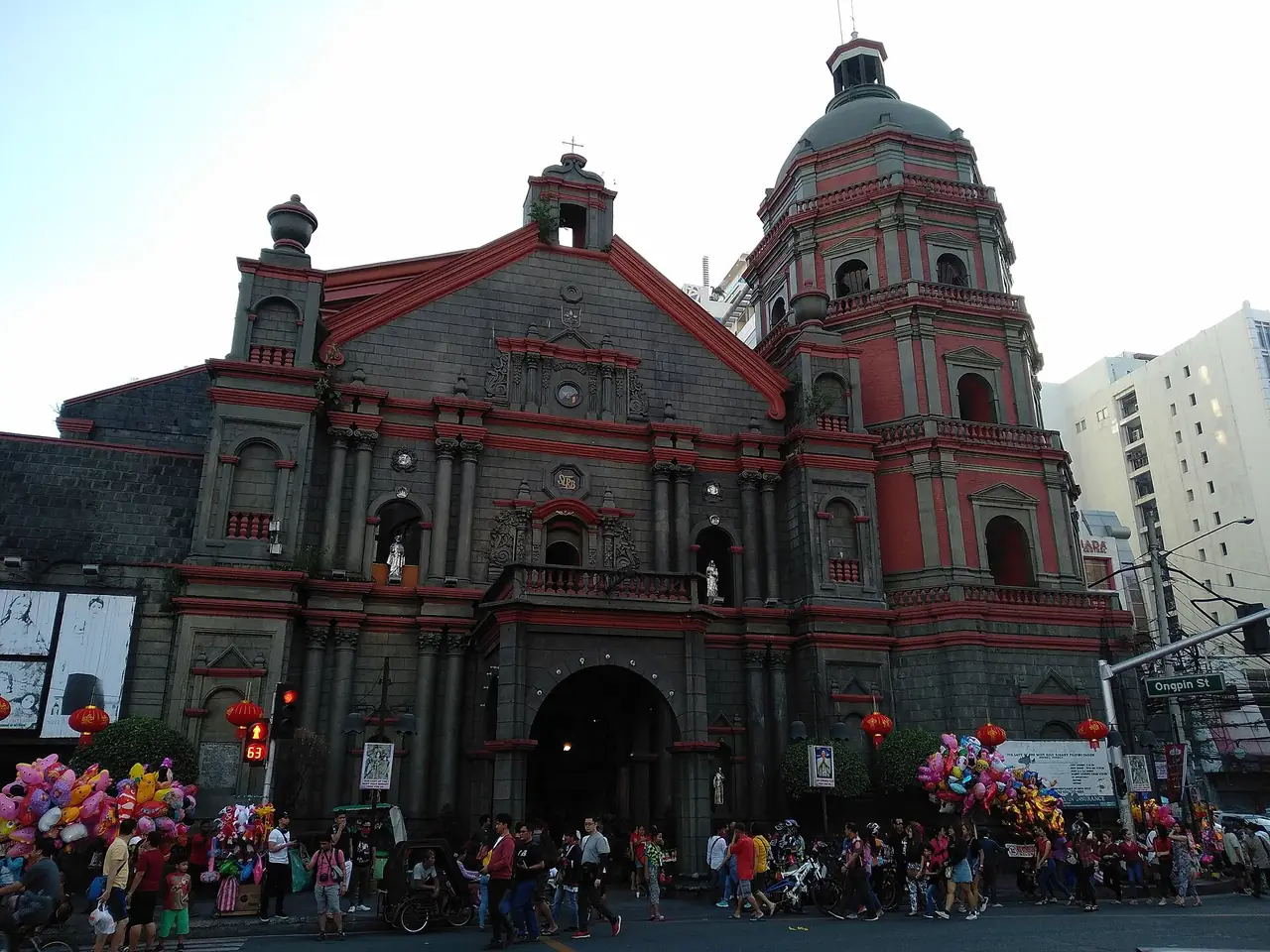 ภาพประกอบ ฟิลิปปินส์: บิโนนโด Quiapo Manila Cathedral เดินกินไชน่าทาวน์ มะนิลา