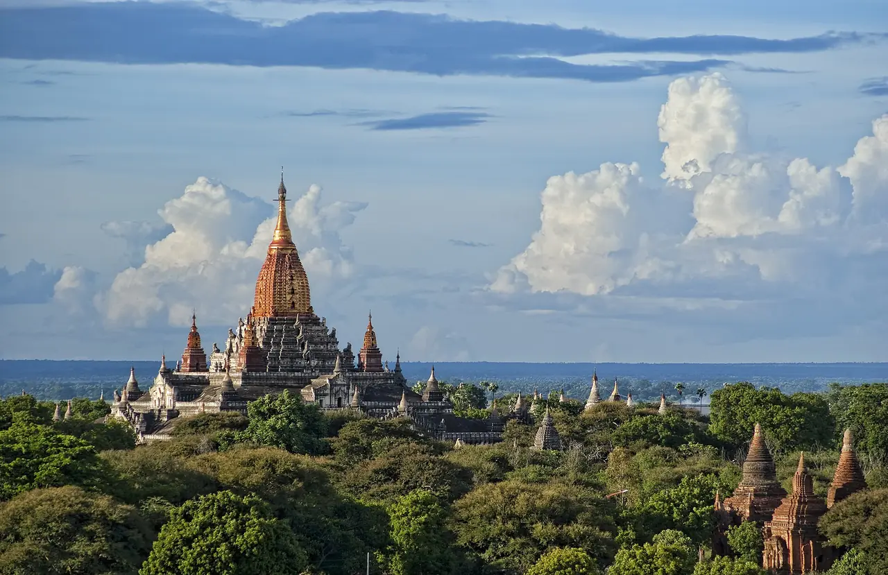 วัดอานันดาในพุกาม ภาพโดย Philip Nalangan