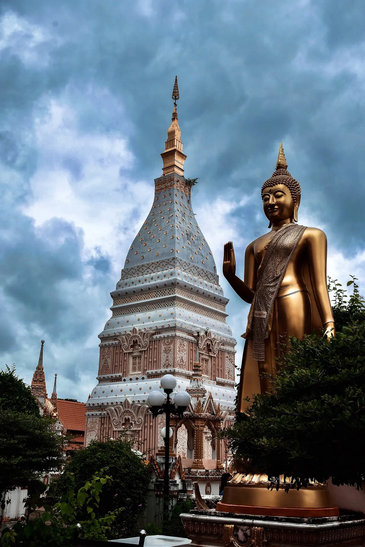 ภาพประกอบ นครพนม: เรณูนคร พระธาตุเรณู วัฒนธรรมผู้ไทย ตลาดเสาร์-อาทิตย์