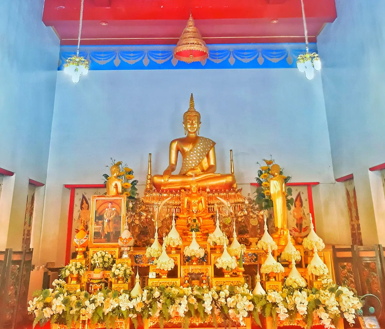 พระพุทธศรีสวรรค์ วัดนครสวรรค์ ตามชื่อไฟล์ ภาพของ Tanawat.b จาก Wikimedia Commons ใบอนุญาต CC BY-SA 4.0 ไม่ใช่สถานที่ในหัวข้อนี้โดยตรง