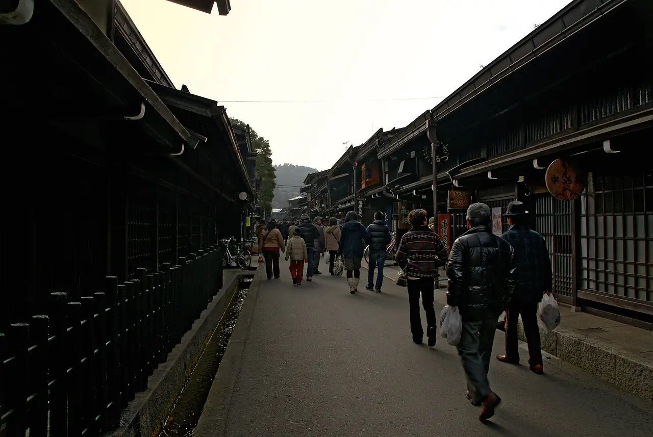 ย่านเมืองเก่าซันมาจิ ทากายามะ ภาพจากผู้ถ่ายบน Wikimedia Commons