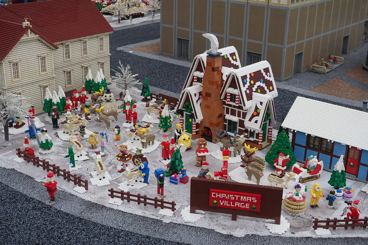 ส่วนจำลองหมู่บ้านคริสต์มาสด้วยตัวต่อเลโก้ใน LEGOLAND Japan ภาพจากผู้ถ่ายบน Wikimedia Commons