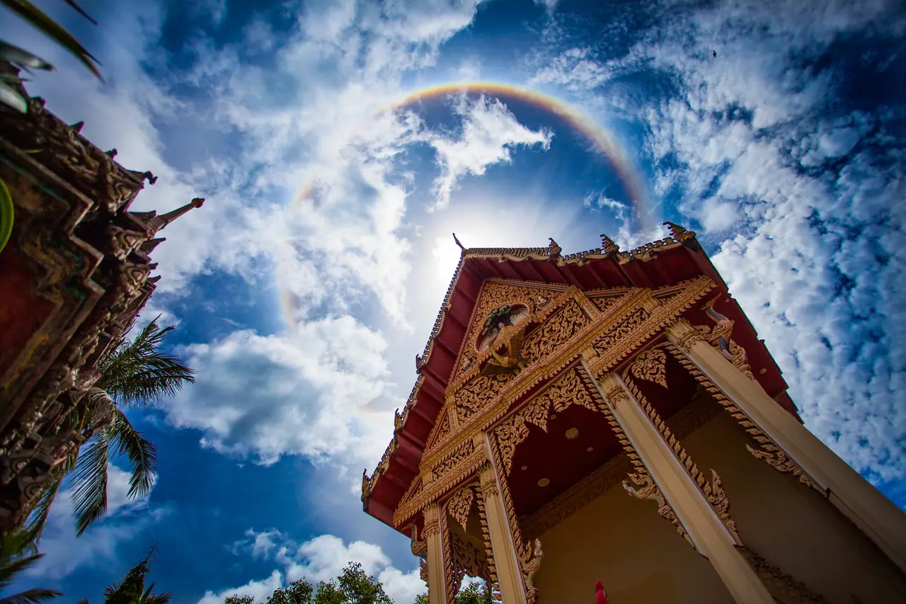 วัดศรีคูณเมือง หนองบัวลำภู ภาพถ่ายตอนเกิดวงแหวนรอบดวงอาทิตย์