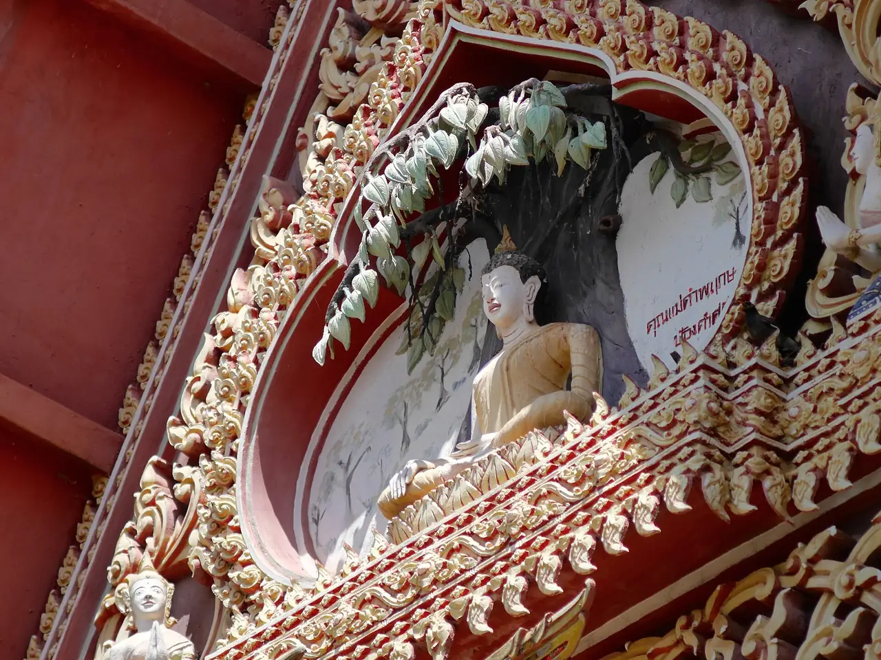 วัดศรีคูณเมือง จังหวัดหนองบัวลำภู ภาพของอภิชิต พีรทิตยา จาก Wikimedia Commons ใบอนุญาต CC BY-SA 4.0 ชื่อไฟล์ วัดศรีคูณเมือง 02