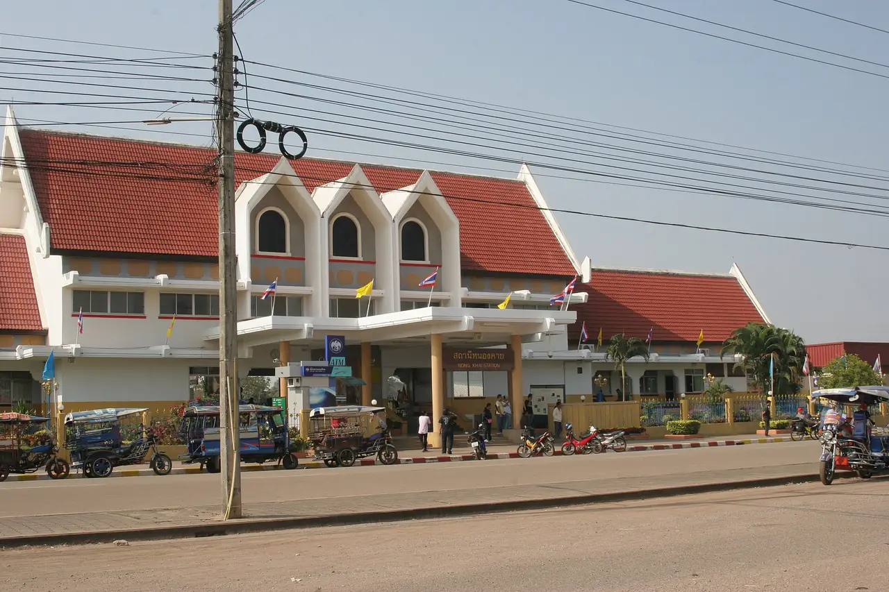 สถานีรถไฟหนองคายฝั่งไทย ด่านแรกก่อนข้ามไปลาว (ภาพบรรยากาศ)