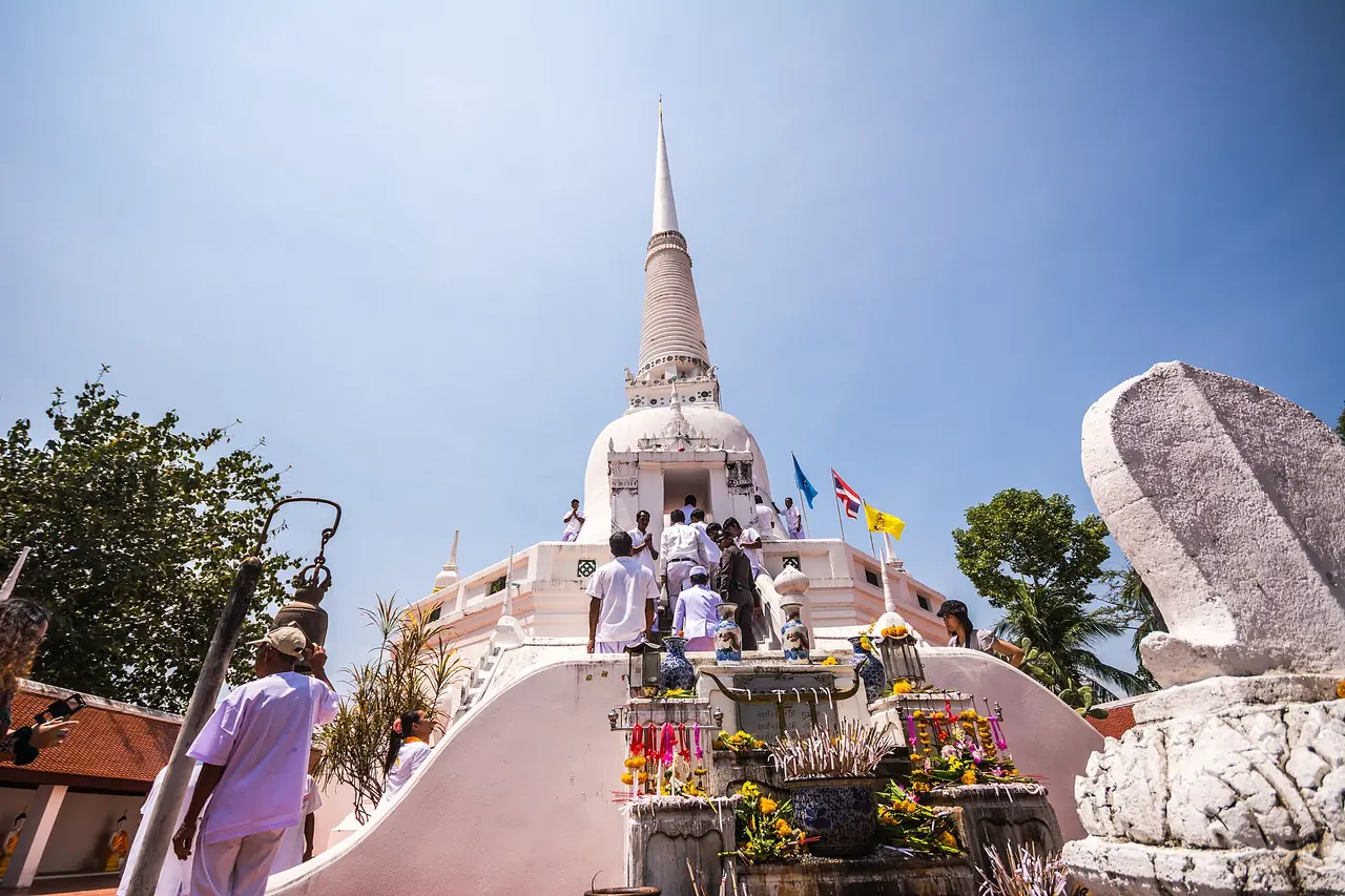 วัดเขียนบางแก้ว อำเภอเขาชัยสน ภาพของ Pthawatc จาก Wikimedia Commons ใบอนุญาต CC BY-SA 4.0