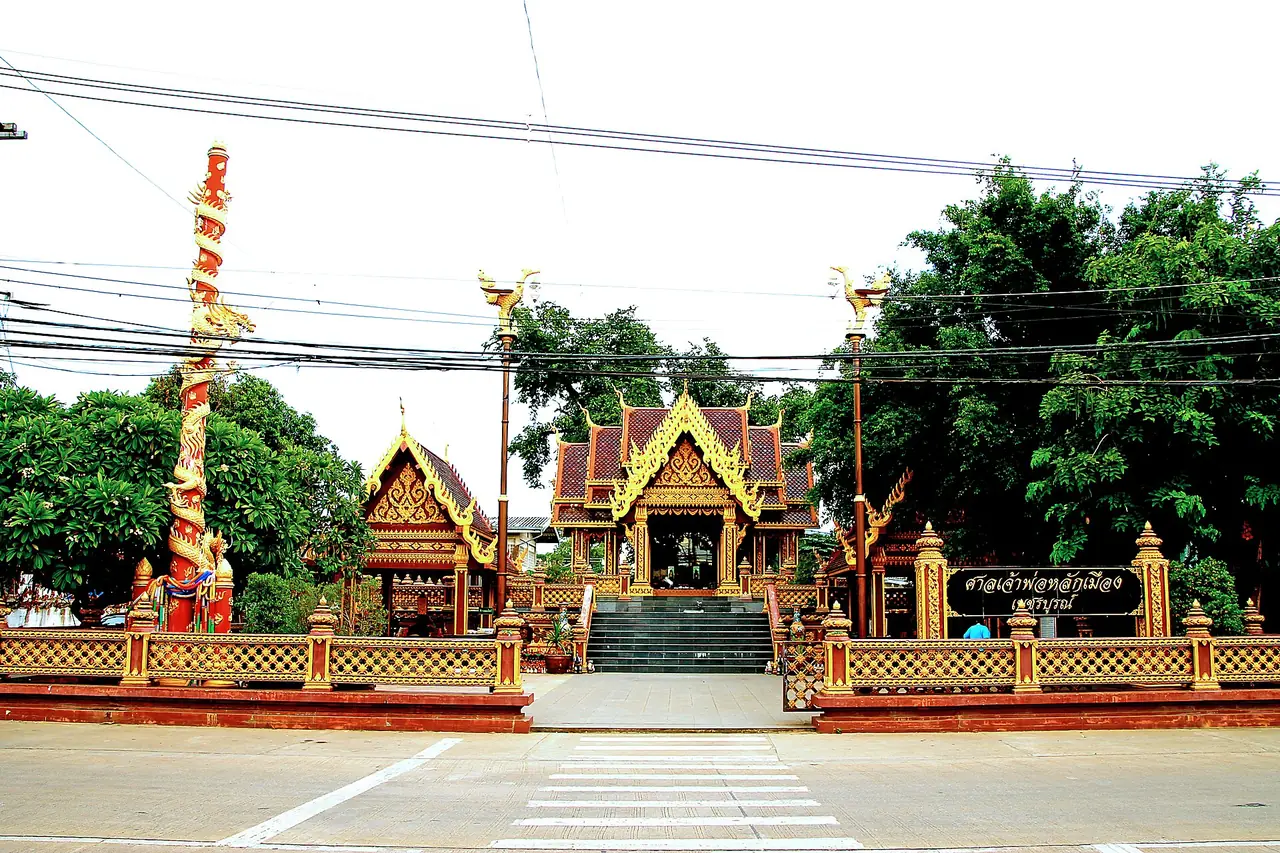 ภาพประกอบ เพชรบูรณ์: ไปเพชรบูรณ์ เขาค้อ ศรีเทพ รถทัวร์ รถยนต์ บิน แผนเที่ยว