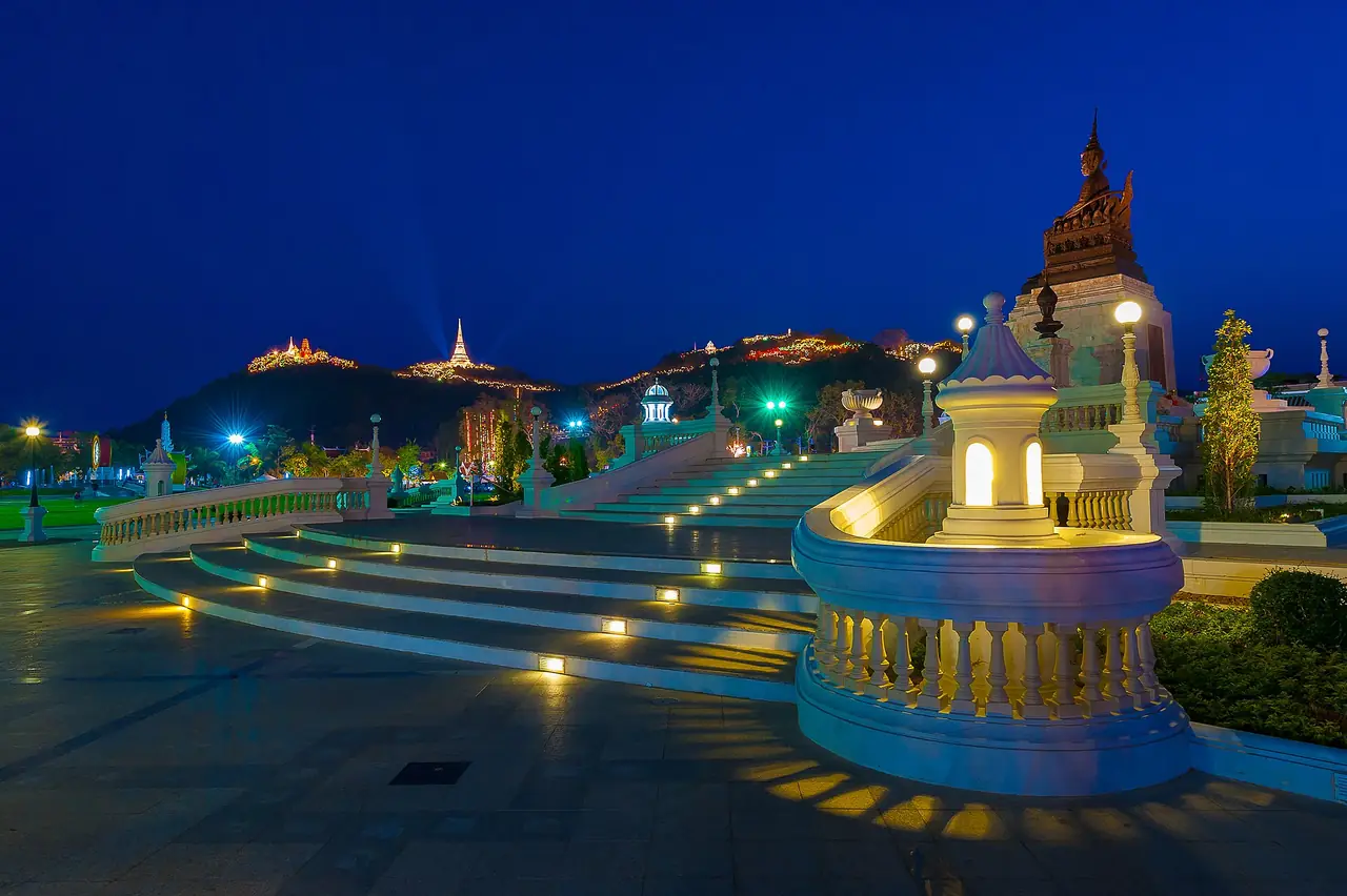 Khao Wang (Phra Nakhon Khiri) lit up at night over the town of Phetchaburi