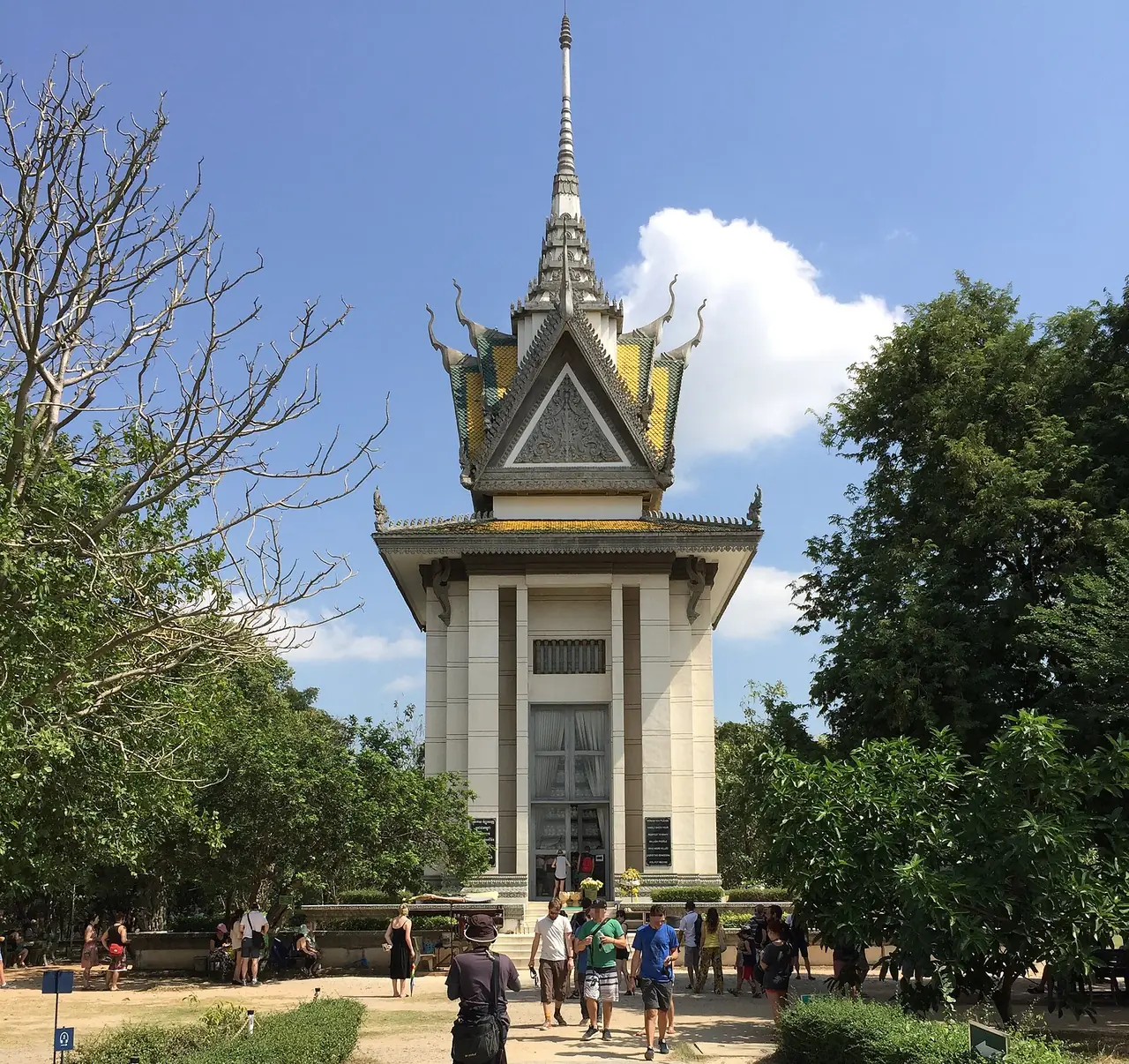 ภาพประกอบ กัมพูชา: ทุ่งสังหารเฉิงเอก พนมเปญ ค่าเข้า เวลาเปิด 07.30-17.30 วิธีไป