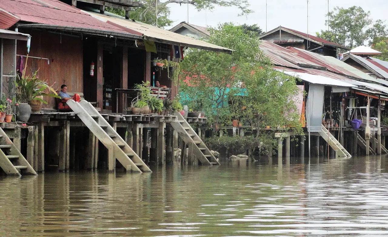 Photo of Samut Songkhram: Thailand's smallest province: canal markets, a railway market and mangrove coast an hour from Bangkok