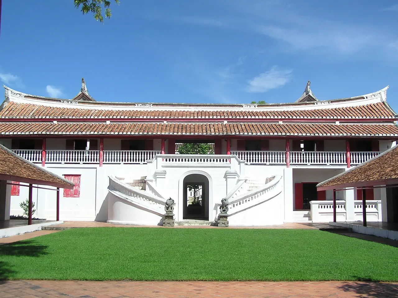ด้านหน้าพิพิธภัณฑสถานแห่งชาติสงขลา คฤหาสน์สไตล์จีนเดิม
