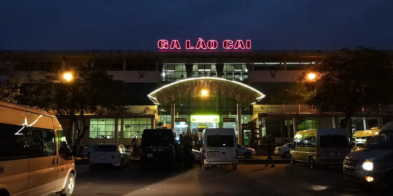 สถานีรถไฟลาวไก ปลายทางของรถไฟกลางคืนจากฮานอย