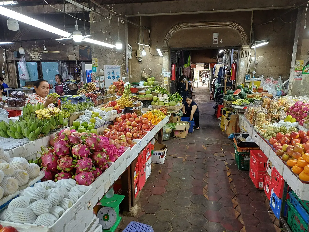 ตลาดเก่าเสียมเรียบ (Psar Chas) ผลไม้และของสด