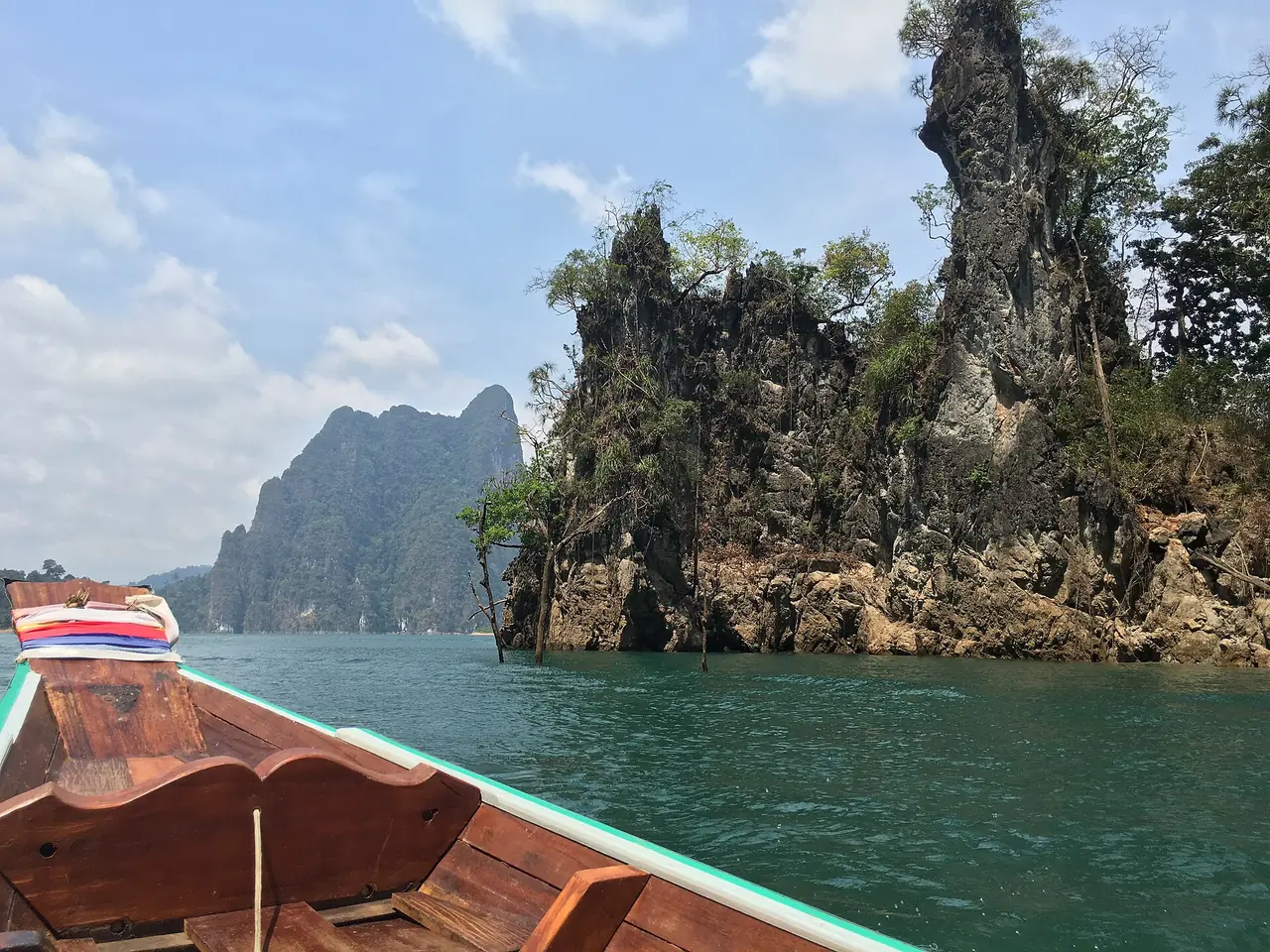 Photo of Surat Thani: The mainland gateway to Koh Samui, Koh Phangan and Koh Tao, and the province of Khao Sok National Park and Cheow Lan Lake