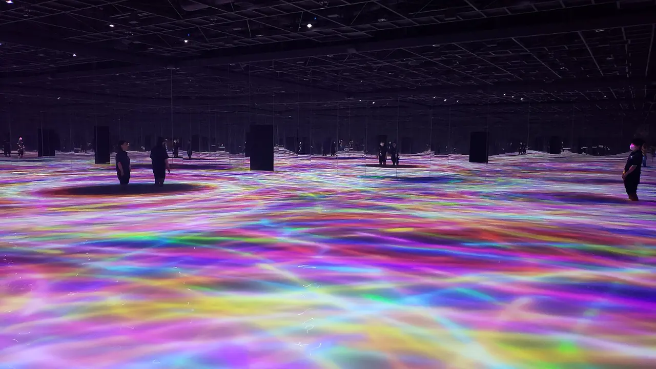 ภาพประกอบ ญี่ปุ่น: teamLab Planets กับ Borderless: ตั๋ว เวลา เลือกแห่งไหน