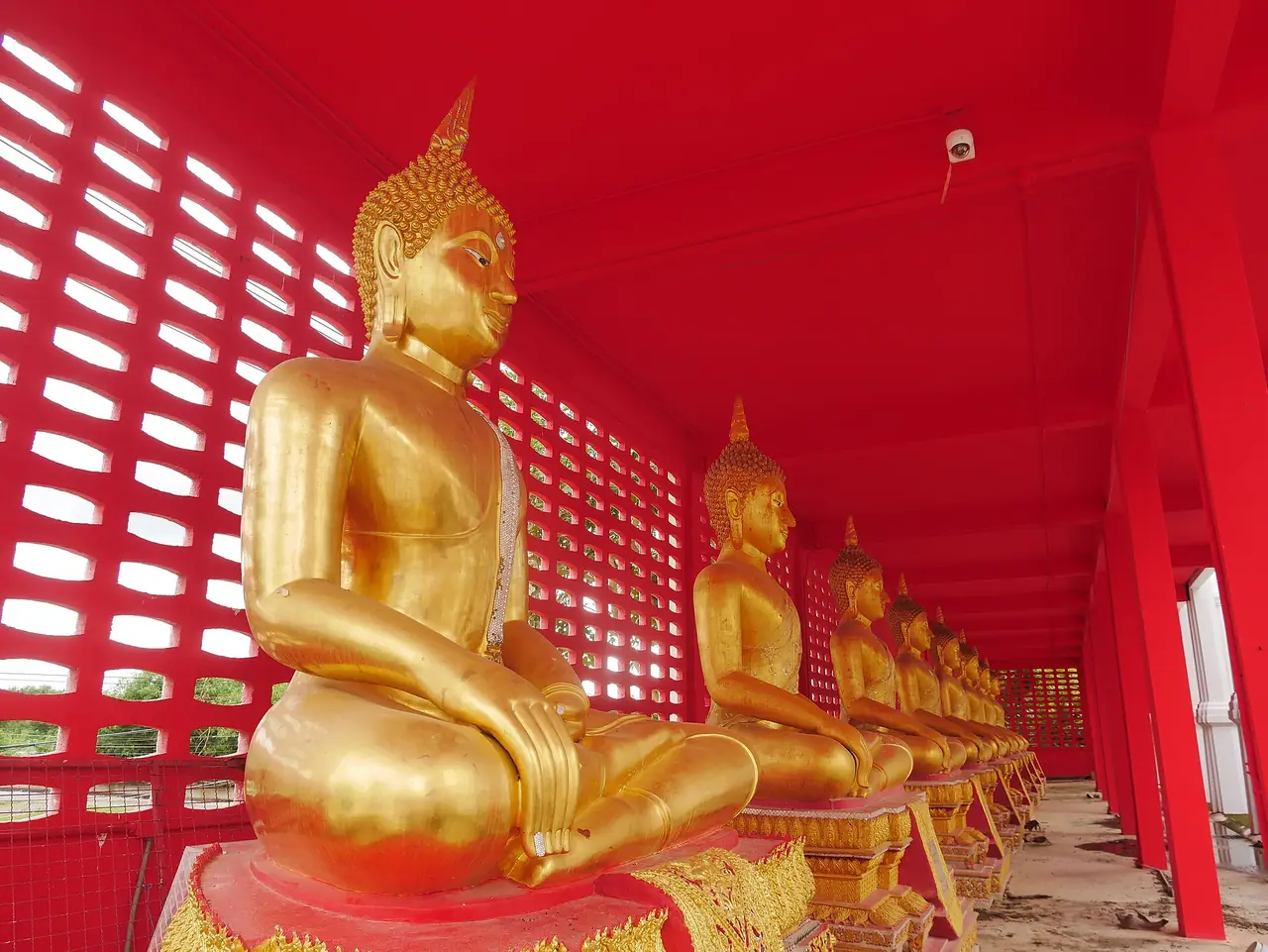 วัดจันทาราม (วัดท่าซุง) อำเภอเมืองอุทัยธานี ภาพของ กสิณธร ราชโอรส จาก Wikimedia Commons ใบอนุญาต CC BY-SA 4.0