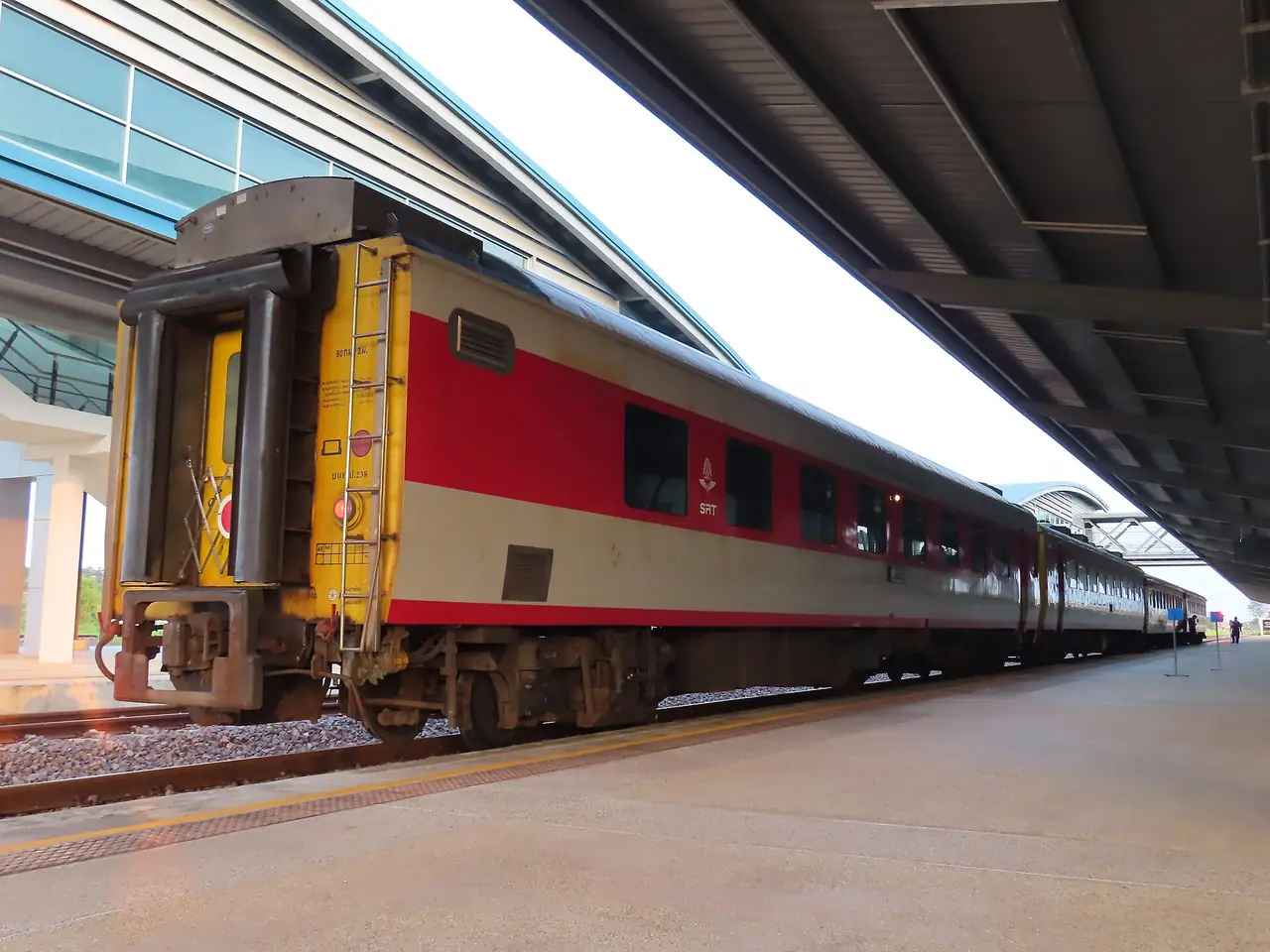 ภาพประกอบ ลาว: ไปเวียงจันทน์จากไทย รถไฟคำสะหวาด สะพานมิตรภาพ เครื่องบิน