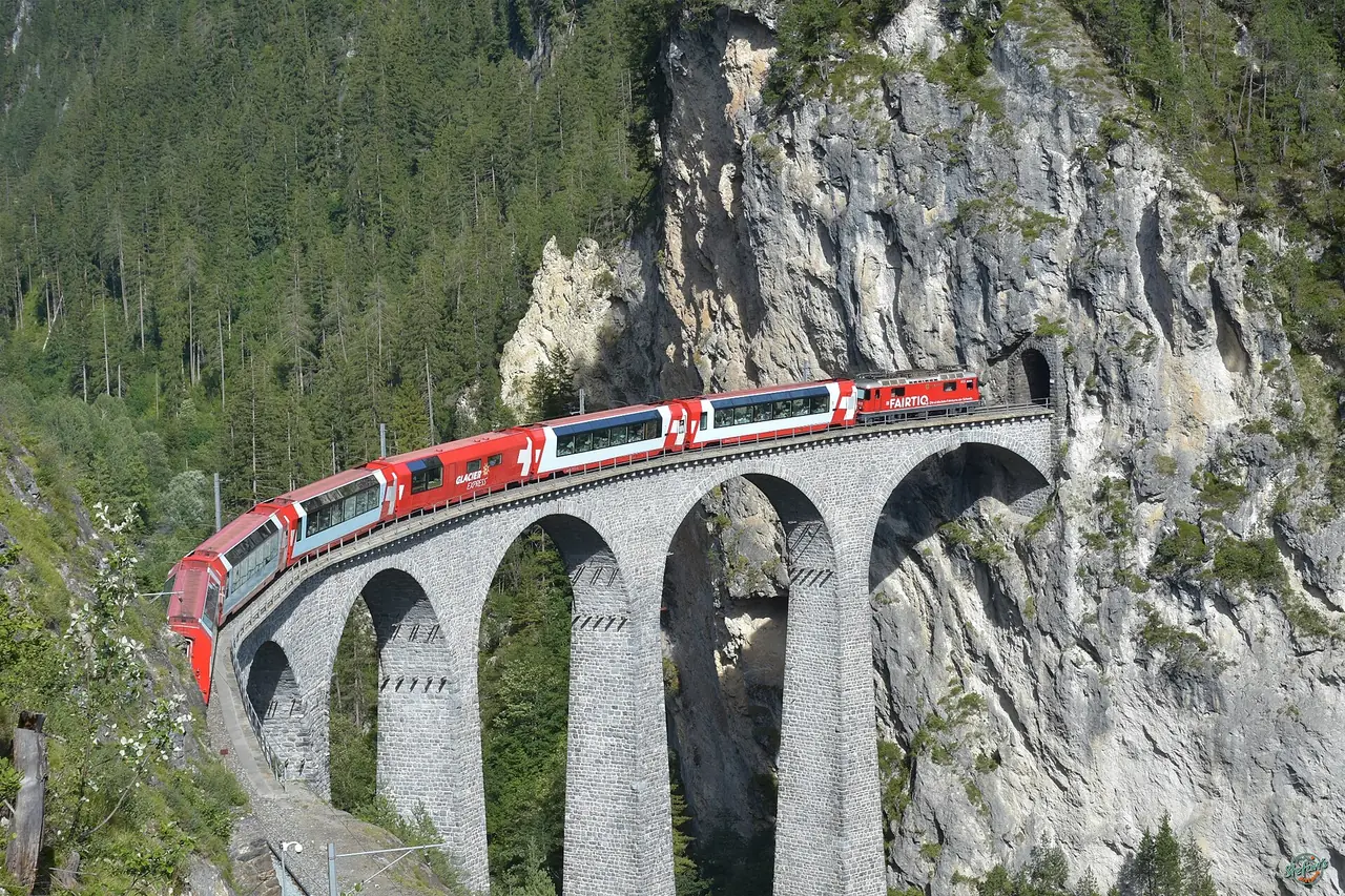 ภาพสวิตเซอร์แลนด์: Glacier Express และ Bernina Express ราคา จอง 2569