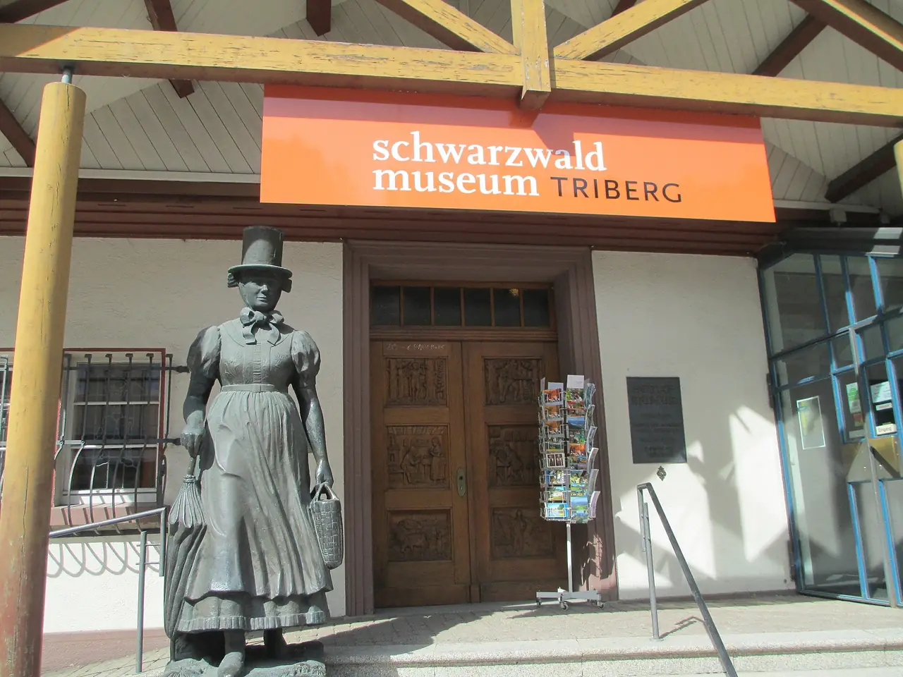 ทางเข้า Schwarzwaldmuseum ใน Triberg ภาพจาก Wikimedia Commons ผู้ถ่าย Avi1111 สัญญา CC BY-SA 4.0 ปีที่ถ่ายไม่ระบุ