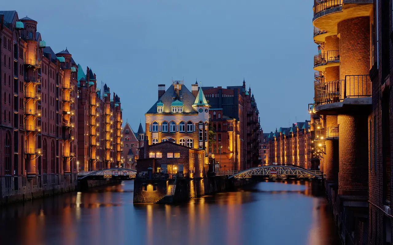 ภาพเยอรมนี: ฮัมบูร์ก 2569: Miniatur Wunderland 22 ยูโร Elbphilharmonie