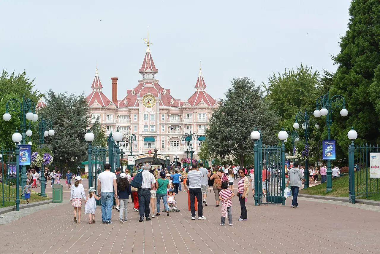 ภาพฝรั่งเศส: ดิสนีย์แลนด์ปารีส 2569: บัตร RER A Disney Adventure World