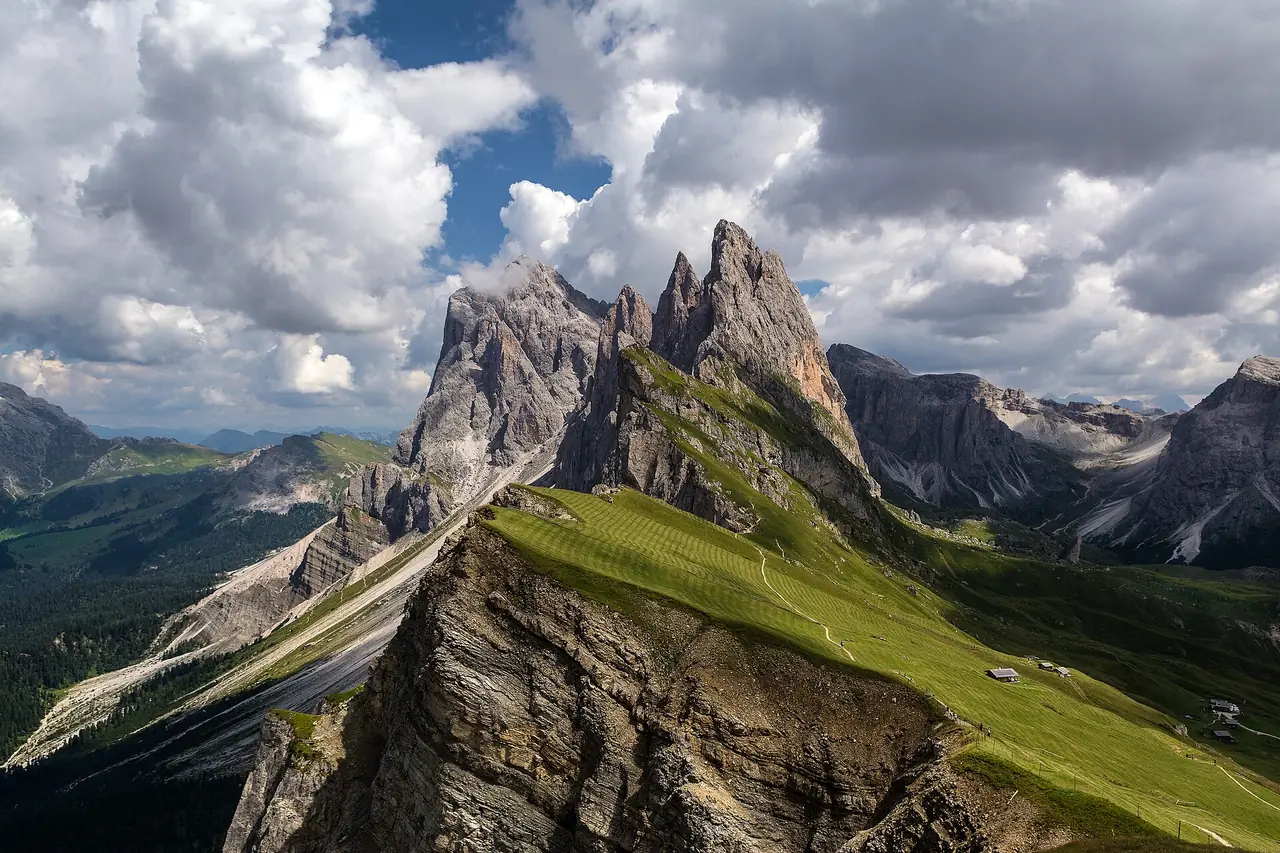 ภาพประกอบ อิตาลี: เที่ยวโดโลไมต์ 2569: Seceda Braies Tre Cime ค่าเข้า