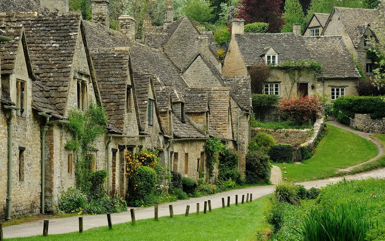 ภาพสหราชอาณาจักร: คอตส์โวลด์ 2569: เที่ยวหมู่บ้านจากลอนดอน Bibury Bourton