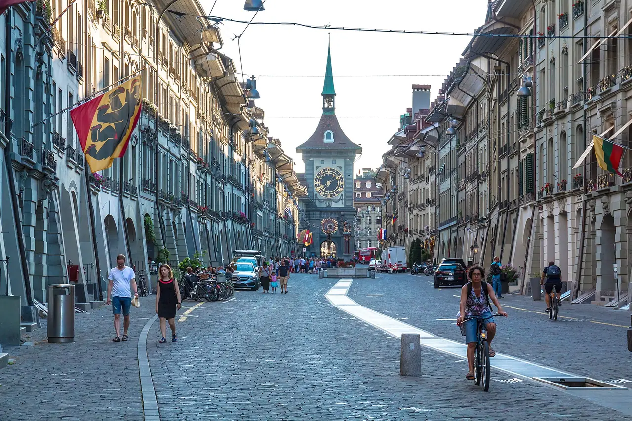 ภาพประกอบ สวิตเซอร์แลนด์: เที่ยวเบิร์น Zytglogge สวนหมี Bundeshaus ค่าเข้า 2569