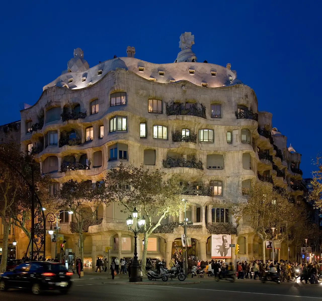 ภาพสเปน: กาซามิลา La Pedrera บาร์เซโลนา ตั๋วเริ่ม 29 ยูโร 2569